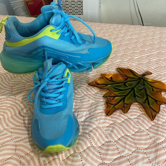 DEEVIKE RUNNING SHOES WOM
SLIP ATHLETIC
FASHION SNEAKERS Size 35 - Picture 12 of 12